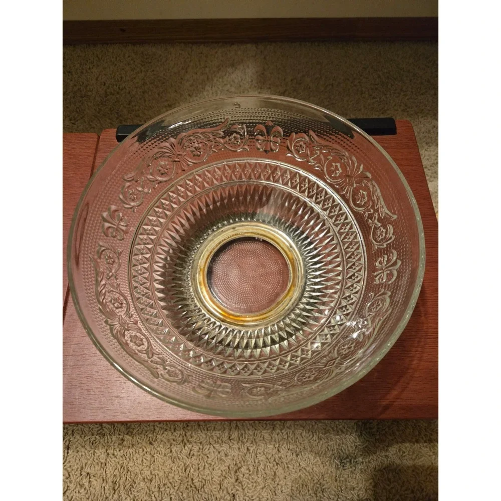 Vintage Fleur De Lis Pressed Glass Serving Bowl Silver Tone Pedestal Base